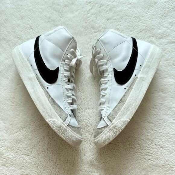 Nike Shoes - NIKE women high top sneakers size 7 US